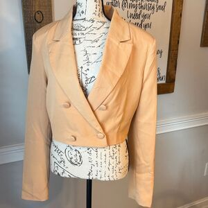 Missguided + Tall Beige Crop Blazer